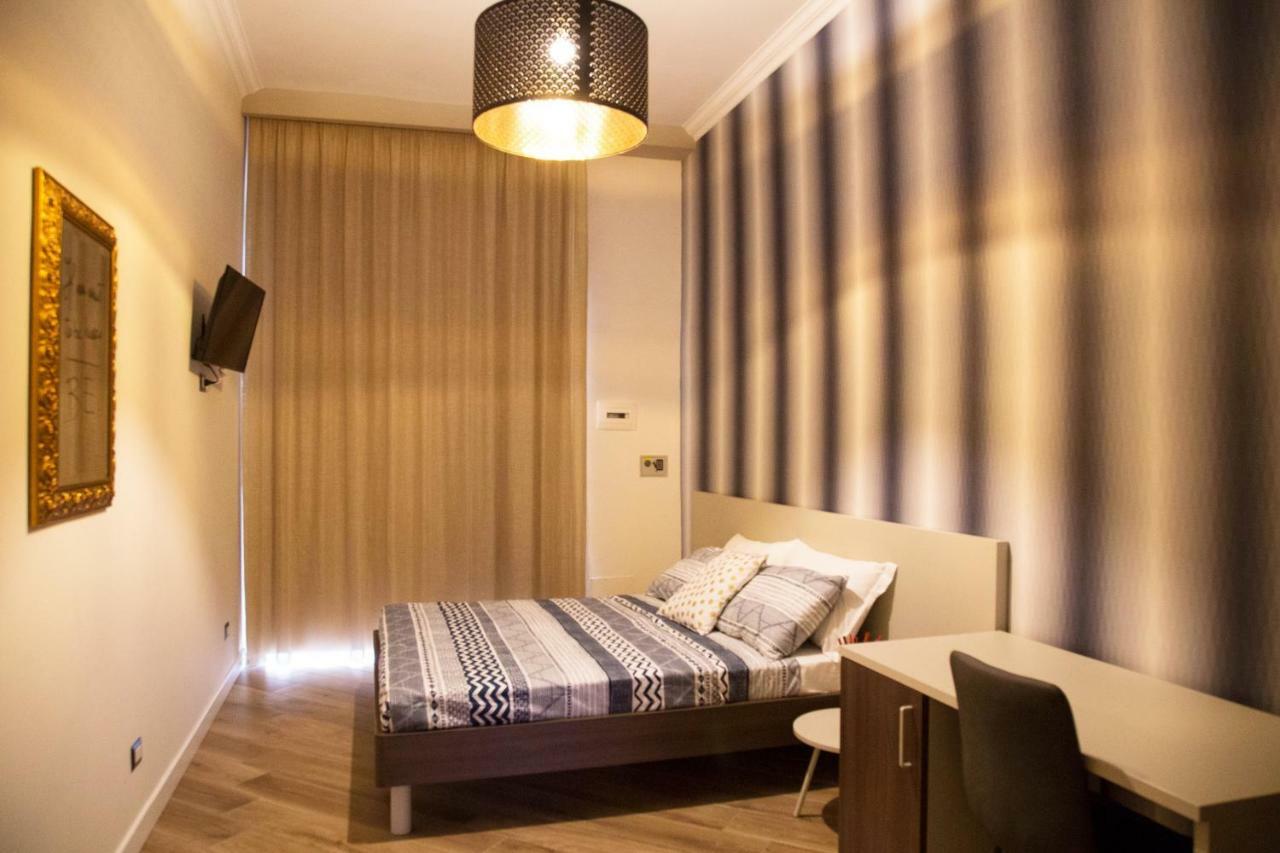 Garibaldi Rooms Naples Exterior photo